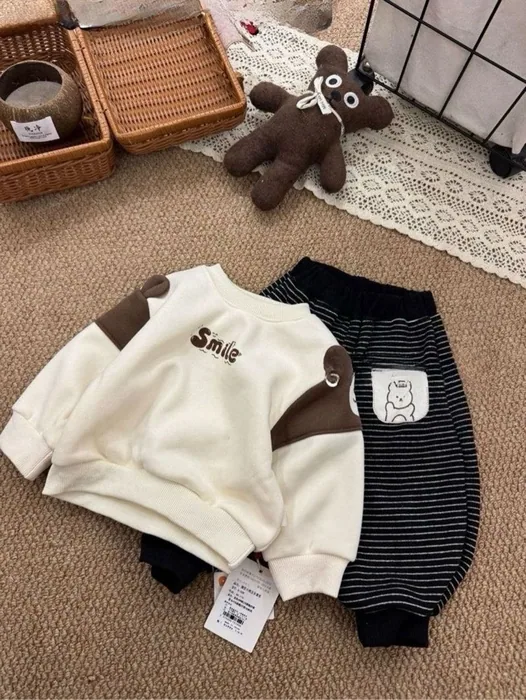 One-piece fleece suit — 8/29