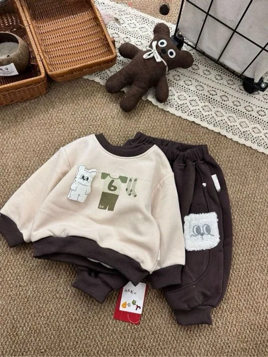 One-piece fleece suit — 10/29