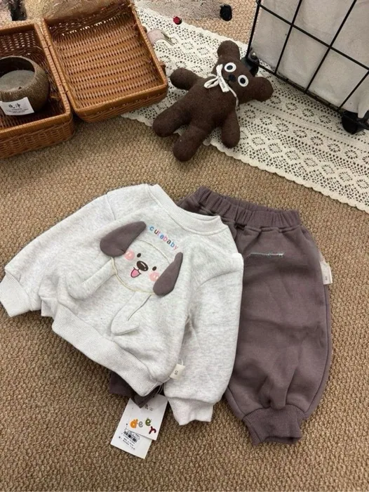 One-piece fleece suit — 12/29
